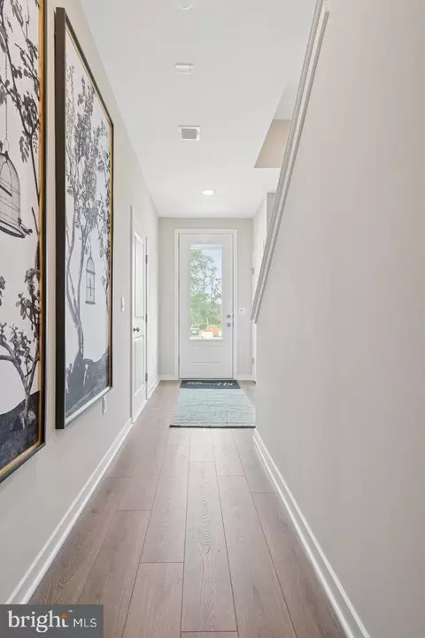 Entry Way - 46 Silverbell Ave, Berlin, NJ 08009 photo 3 of 13