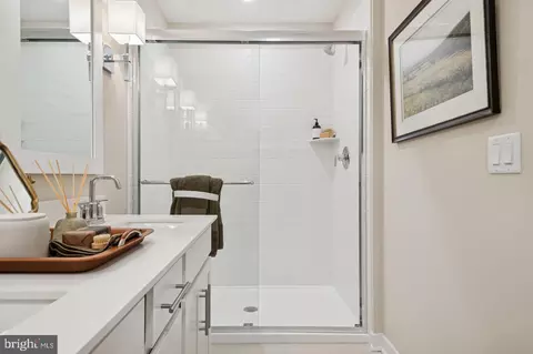 Bath - 46 Silverbell Ave, Berlin, NJ 08009 photo 2 of 2