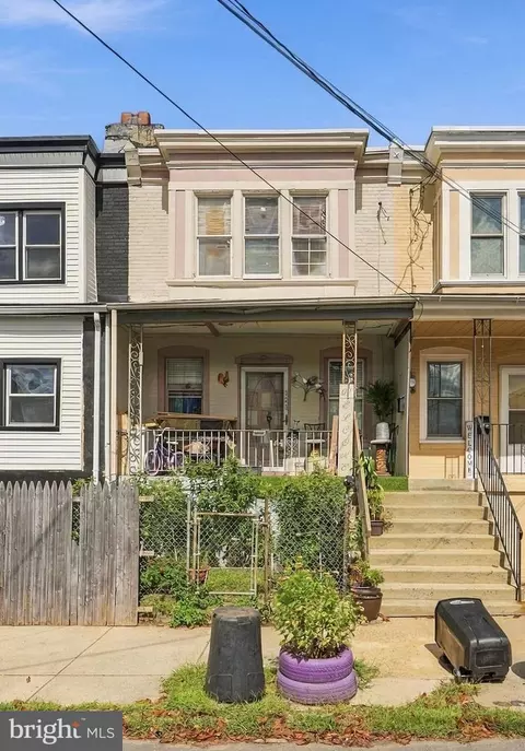 323 Byron St, Camden, NJ 08102