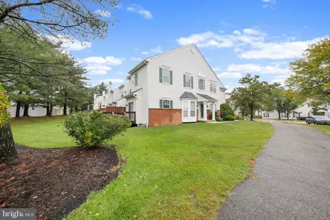 4091 Hermitage Dr, Voorhees, NJ 08043