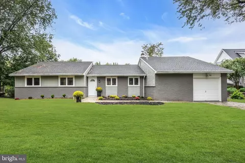 14 Steven Dr, Voorhees, NJ 08043