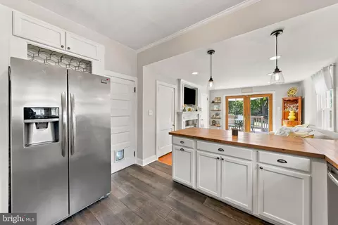 Kitchen - 406 Linden Ave, Haddonfield, NJ 08033 photo 2 of 4
