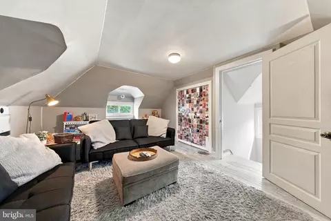 Entry Way - 406 Linden Ave, Haddonfield, NJ 08033 photo 3 of 3