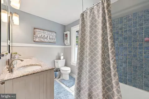 Bath - 406 Linden Ave, Haddonfield, NJ 08033 photo 2 of 2