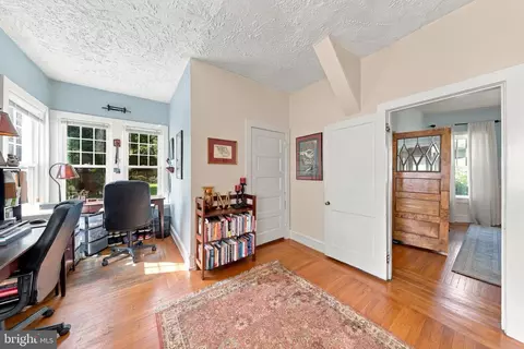 Entry Way - 406 Linden Ave, Haddonfield, NJ 08033 photo 2 of 3