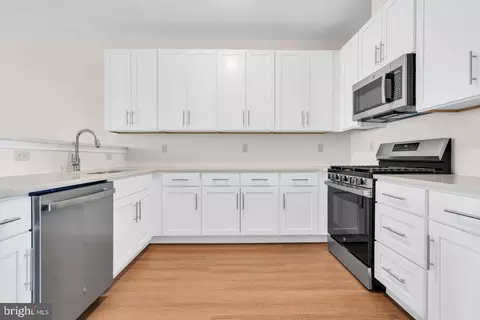 Kitchen - 16 Rowand Way E, Clementon, NJ 08021 photo 1 of 2