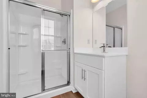 Bath - 16 Rowand Way E, Clementon, NJ 08021 photo 1 of 2