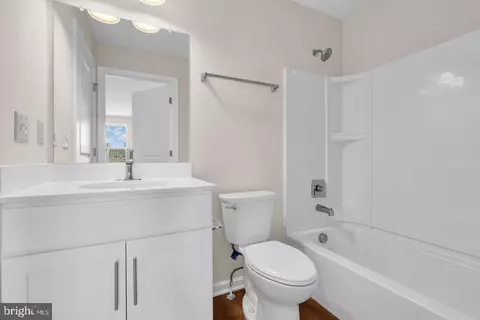 Bath - 16 Rowand Way E, Clementon, NJ 08021 photo 2 of 2