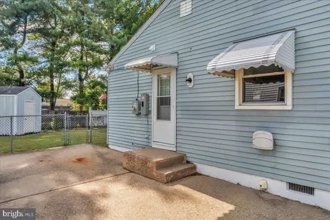 Exterior - 436 10th Ave, Lindenwold, NJ 08021 photo 3 of 5
