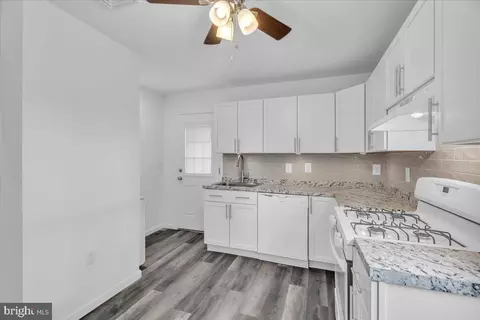 Kitchen - 436 10th Ave, Lindenwold, NJ 08021 photo 1 of 1