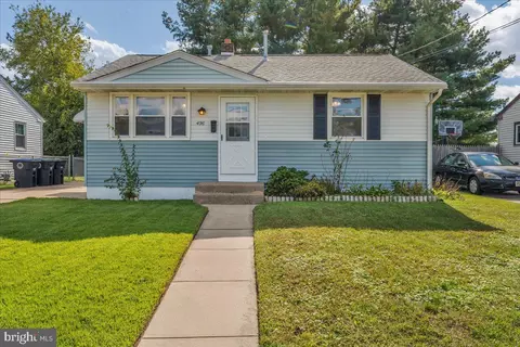 Exterior - 436 10th Ave, Lindenwold, NJ 08021 photo 2 of 5