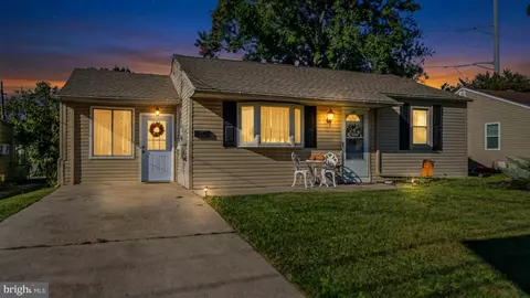 101 Oak Ave, Bellmawr, NJ 08031
