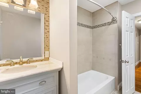 Bath - 405 Evesham Ave, Magnolia, NJ 08049 photo 1 of 1