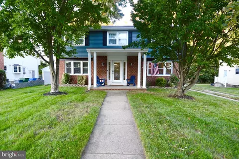 511 Valley Run Dr, Cherry Hill, NJ 08002