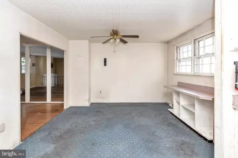 Living - 16 Constitution Rd, Clementon, NJ 08021 photo 5 of 13