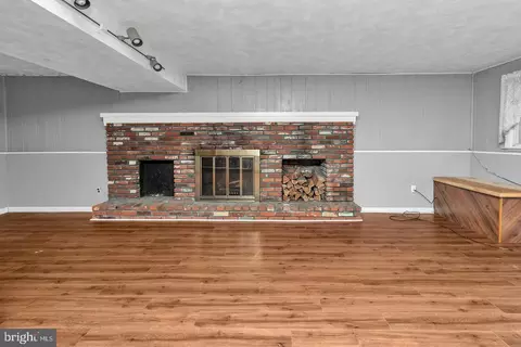 Living - 16 Constitution Rd, Clementon, NJ 08021 photo 12 of 13