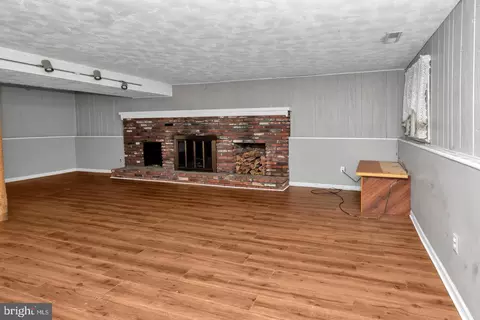 Living - 16 Constitution Rd, Clementon, NJ 08021 photo 8 of 13