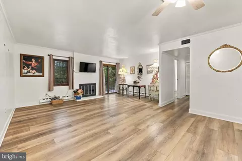 Living - 909 Bromley Est, Pine Hill, NJ 08021 photo 1 of 5