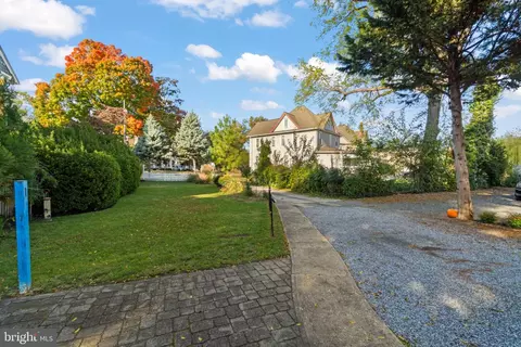 121 E Chestnut Ave, Merchantville, NJ 08109 | MLS# NJCD2129182 | 25 ...