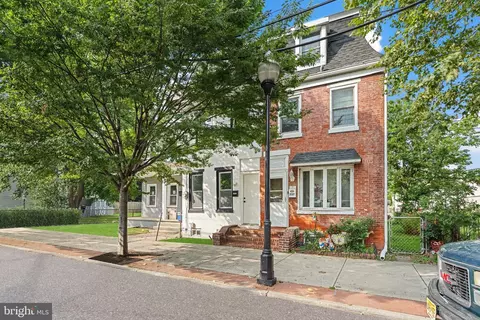 225 Market St, Gloucester City, NJ 08030