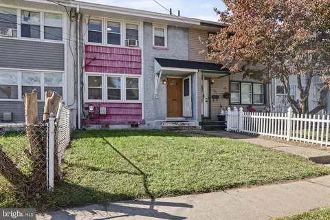 1032 Alcyon Dr, Bellmawr, NJ 08031