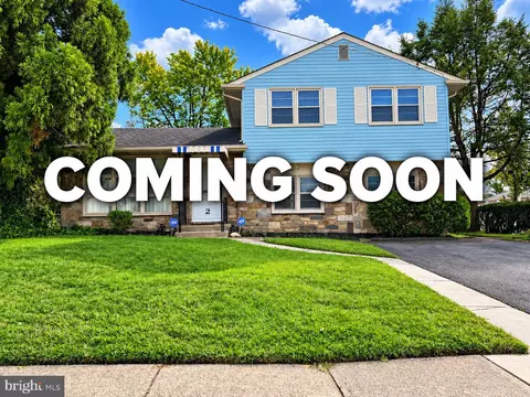 2 Great Oak Rd, Voorhees, NJ 08043