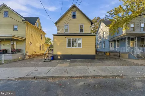 127 Powelton Ave, Woodlynne, NJ 08107