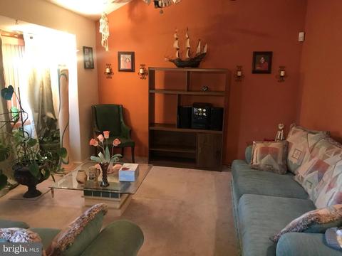 2401 N Cuthbert Dr, Lindenwold, NJ 08021 photo 2