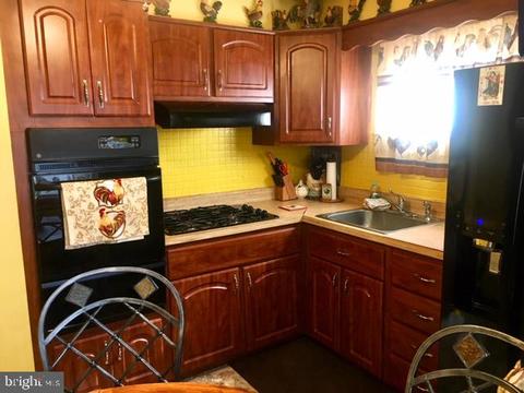 2401 N Cuthbert Dr, Lindenwold, NJ 08021 photo 4