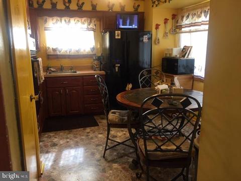 2401 N Cuthbert Dr, Lindenwold, NJ 08021 photo 5
