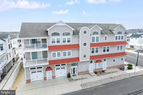 228 43rd St #202, Sea Isle City, NJ 08243