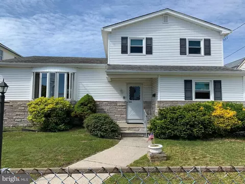 226 W Walnut Ave, Wildwood, NJ 08260