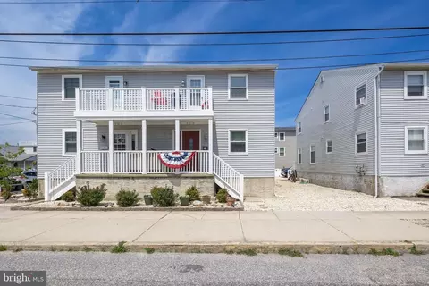 103 E 55th St, Ocean City, NJ 08226