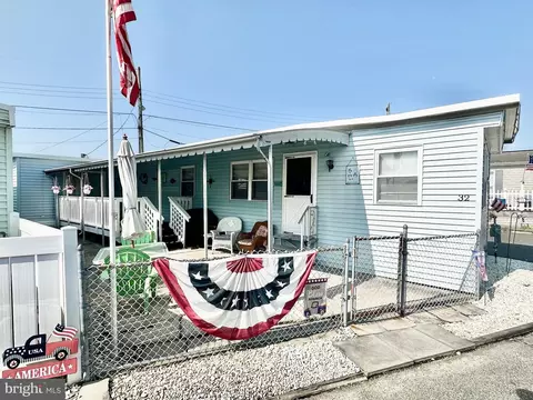 32 Yerkes Rd, Wildwood, NJ 08260