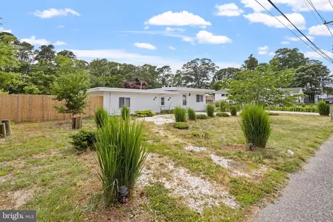 210 Langs Ave, Villas, NJ 08251