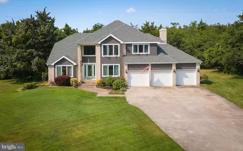 20 Elizabeth Ln, Ocean View, NJ 08230