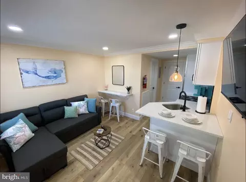 225 E Wildwood Ave #305, Wildwood, NJ 08260