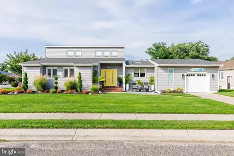 201 E Vineyard Ct, Cape May, NJ 08204