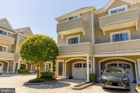 936 Lafayette St #2, Cape May, NJ 08204