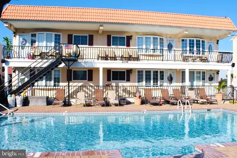 206 E 25th Ave #102, Wildwood, NJ 08260