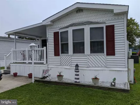 382 Grande Blvd, Rio Grande, NJ 08242