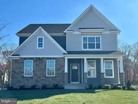 4 Henry Rd, Marmora, NJ 08223