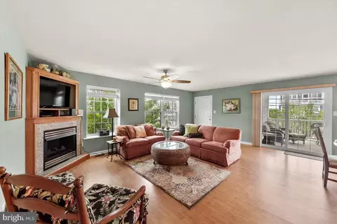 400 E 5th Ave #101, Wildwood, NJ 08260