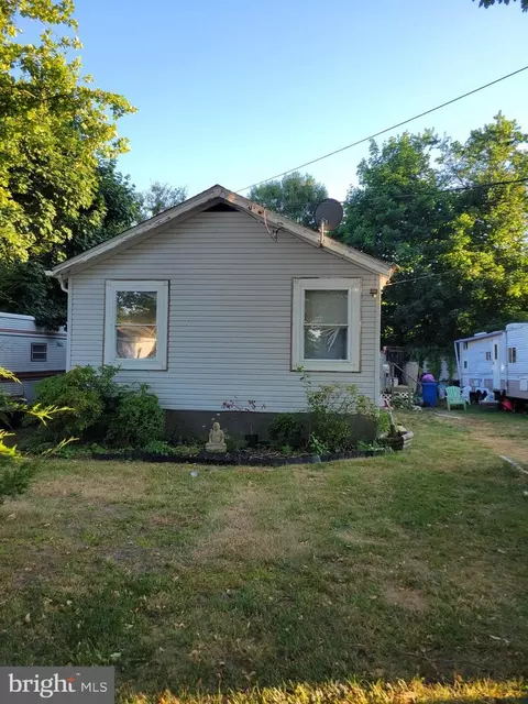 107 Geneva Ave, Villas, NJ 08251