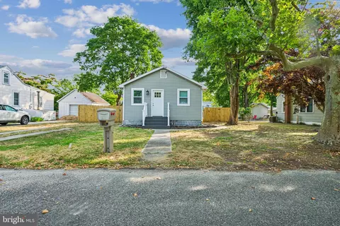 14 Lafayette Ave, Villas, NJ 08251