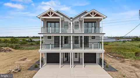 711 W Montgomery Ave, Wildwood, NJ 08260