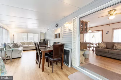 58 Stone Hbr #58, Dennisville, NJ 08214