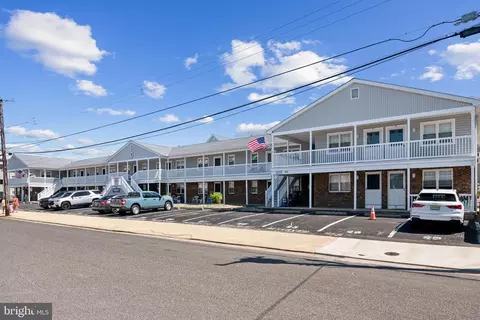 825 Plymouth Pl #18, Ocean City, NJ 08226
