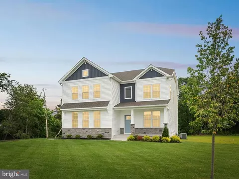 12 Henry Rd, Marmora, NJ 08223