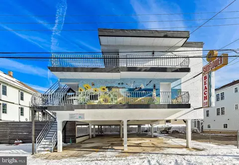 313 E Glenwood Ave #103, Wildwood, NJ 08260